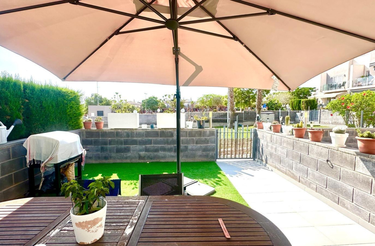 Odsprzedaż - Kamienica - Torrevieja - aguas nuevas