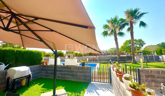 Odsprzedaż - Kamienica - Torrevieja - aguas nuevas