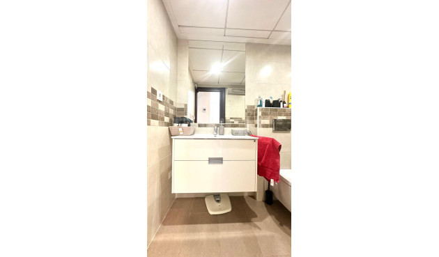 Odsprzedaż - Kamienica - Torrevieja - aguas nuevas