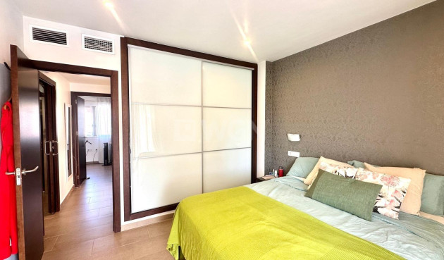 Odsprzedaż - Kamienica - Torrevieja - aguas nuevas