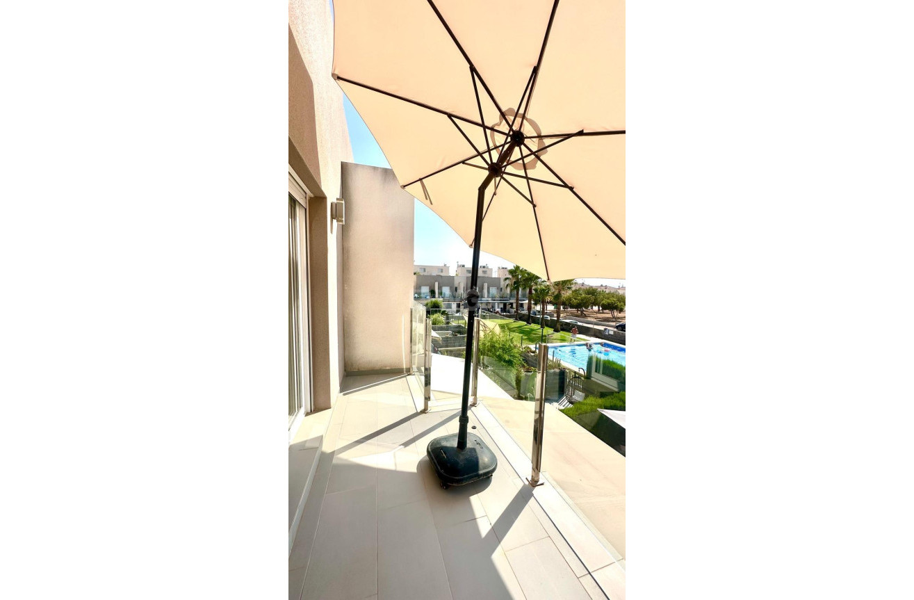 Odsprzedaż - Kamienica - Torrevieja - aguas nuevas