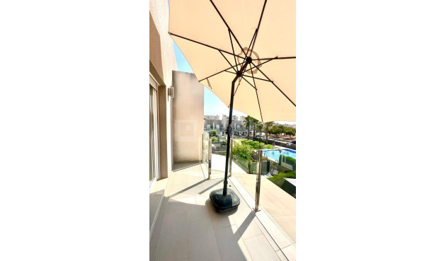 Odsprzedaż - Kamienica - Torrevieja - aguas nuevas