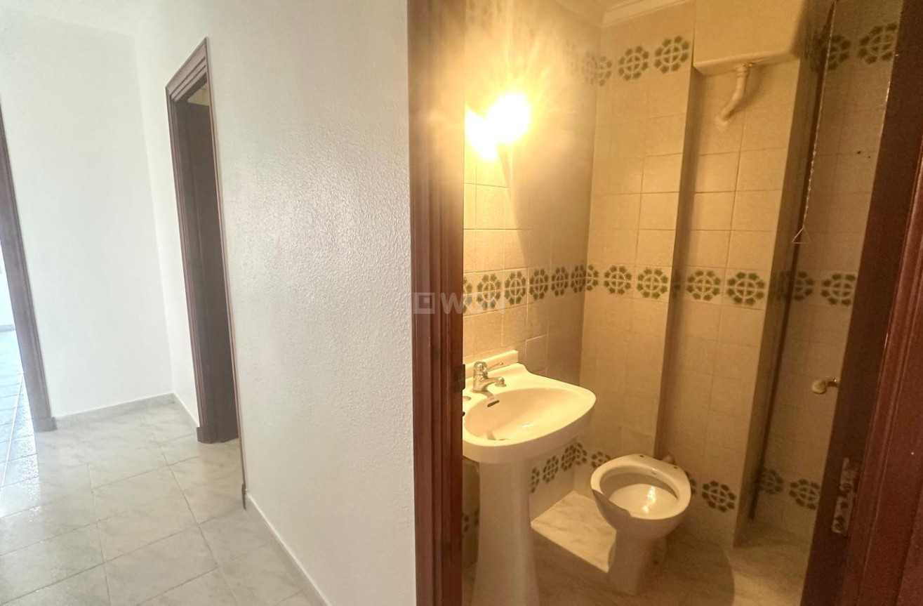 Reventa - Apartamento / piso - Torrevieja - Estacion De Autobuses