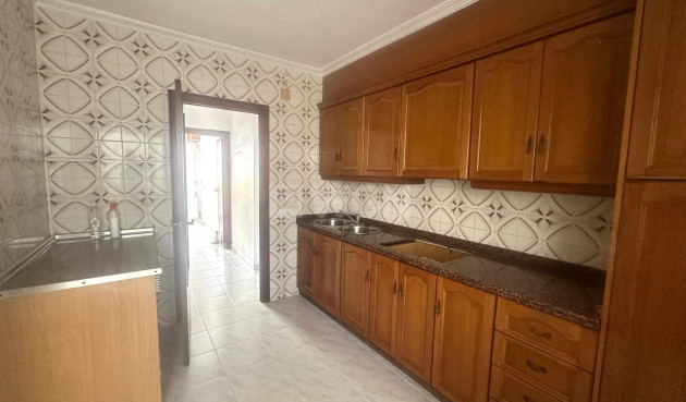 Reventa - Apartamento / piso - Torrevieja - Estacion De Autobuses