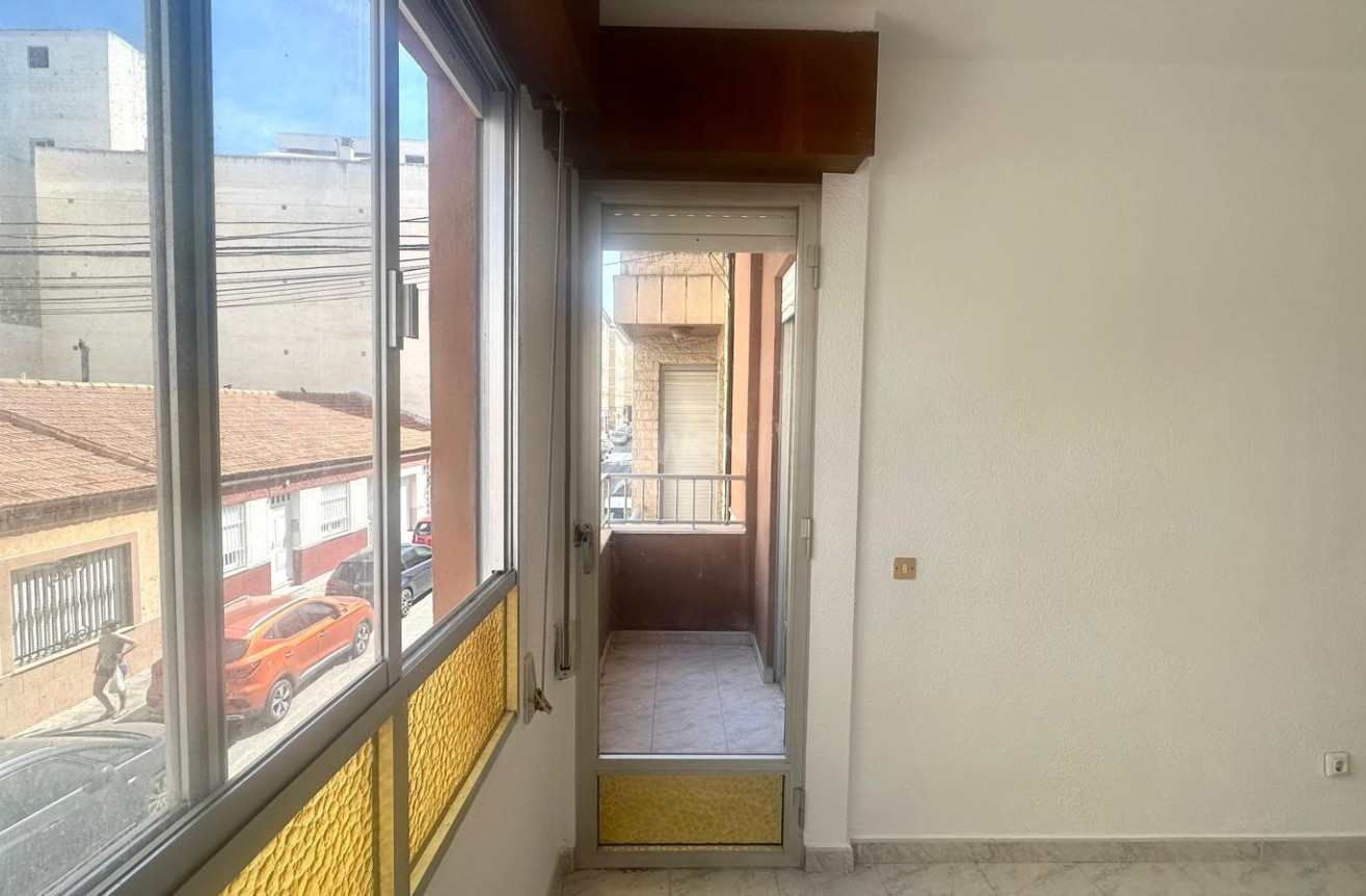 Reventa - Apartamento / piso - Torrevieja - Estacion De Autobuses