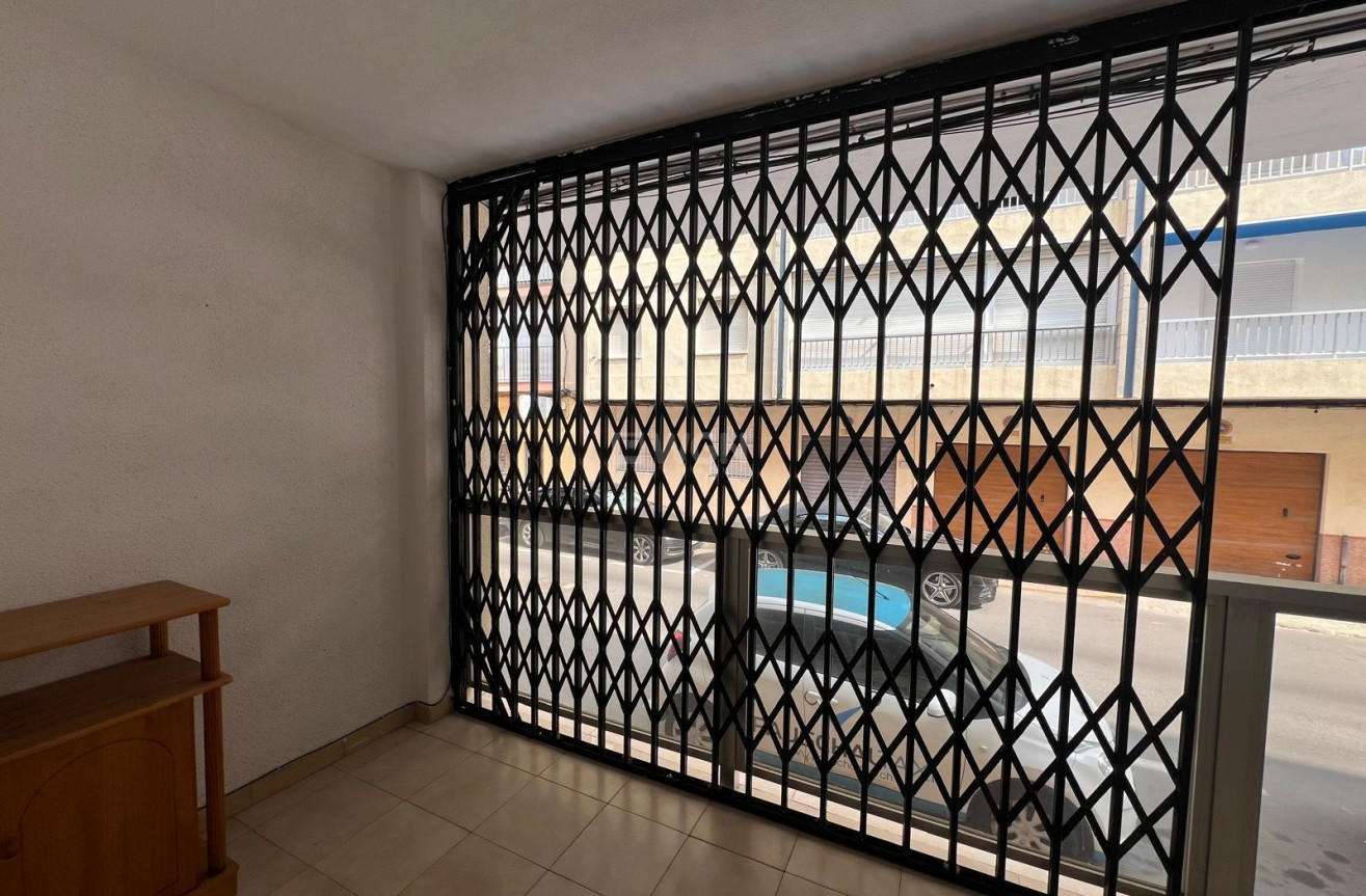 Odsprzedaż - Mieszkanie w bloku - Torrevieja - Playa del Cura