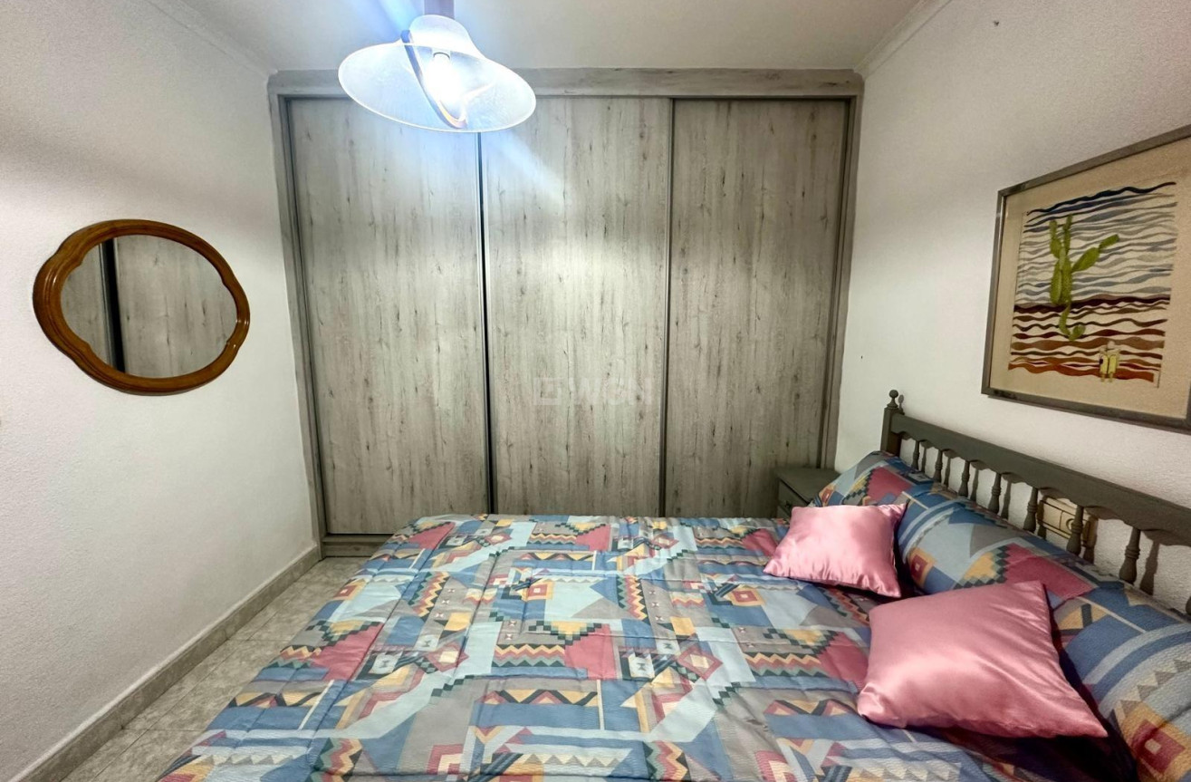 Resale - Apartment / flat - Torrevieja - Centro