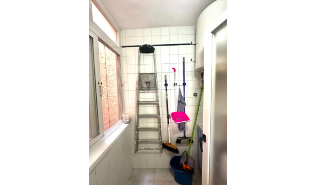 Resale - Apartment / flat - Torrevieja - Centro