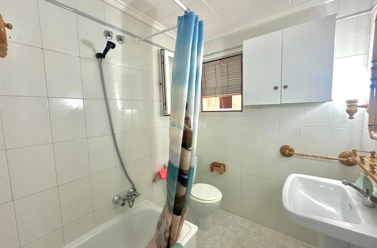 Resale - Apartment / flat - Torrevieja - Centro