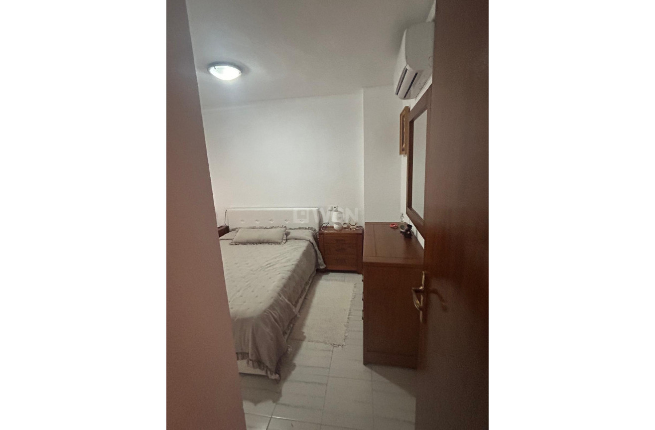 Odsprzedaż - Kamienica - Torrevieja - Centro