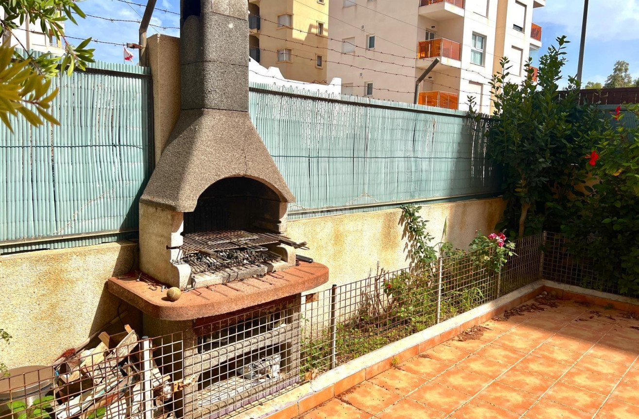 Odsprzedaż - Mieszkanie w bloku - Torrevieja - Playa del Cura