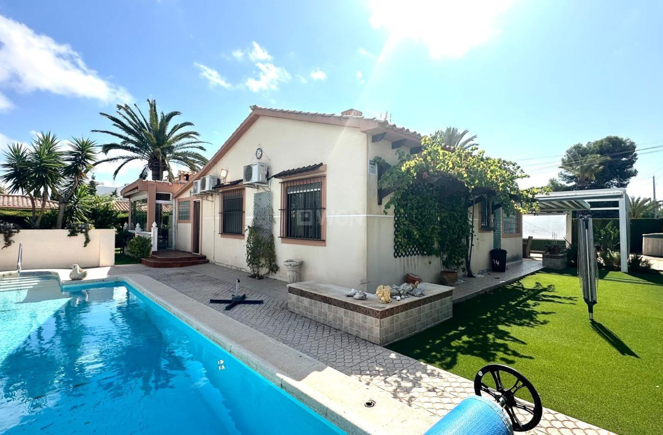 Odsprzedaż - Villa - Cabo Roig - Costa Blanca