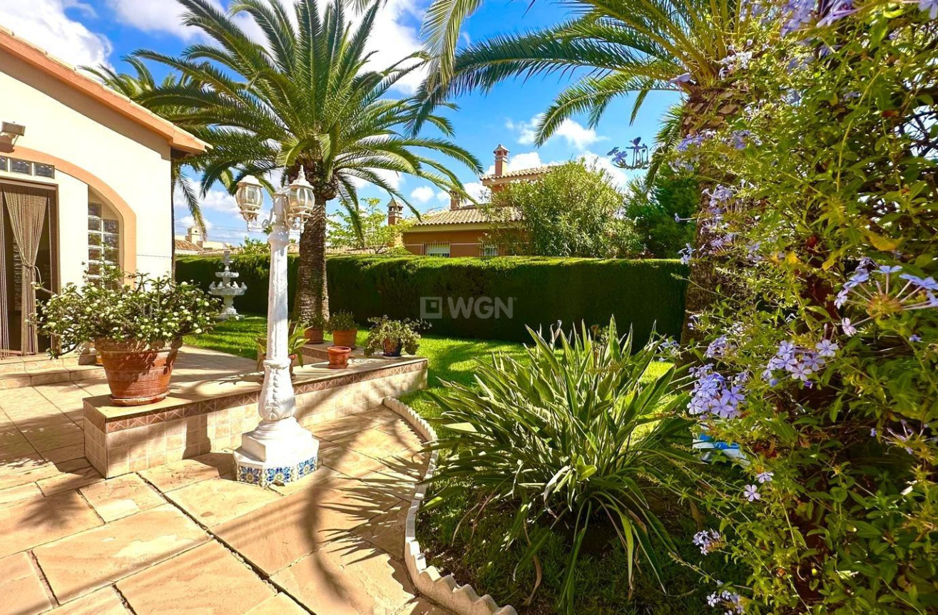 Odsprzedaż - Villa - Cabo Roig - Costa Blanca