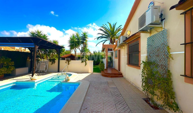 Odsprzedaż - Villa - Cabo Roig - Costa Blanca