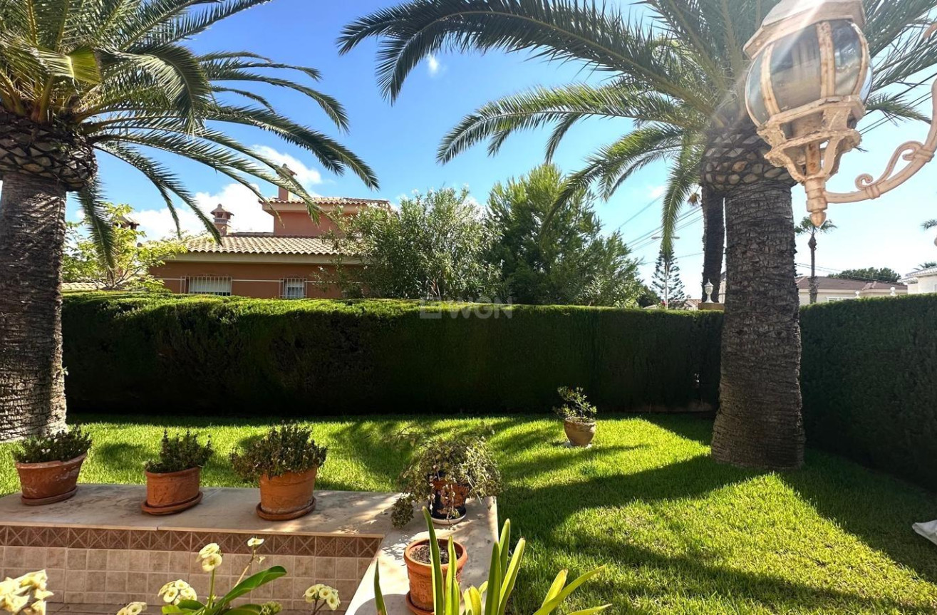 Odsprzedaż - Villa - Cabo Roig - Costa Blanca