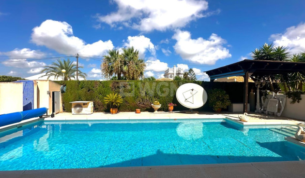 Odsprzedaż - Villa - Cabo Roig - Costa Blanca