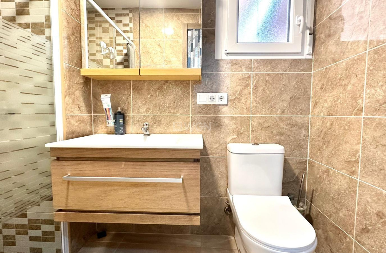 Resale - Apartment / flat - Torrevieja