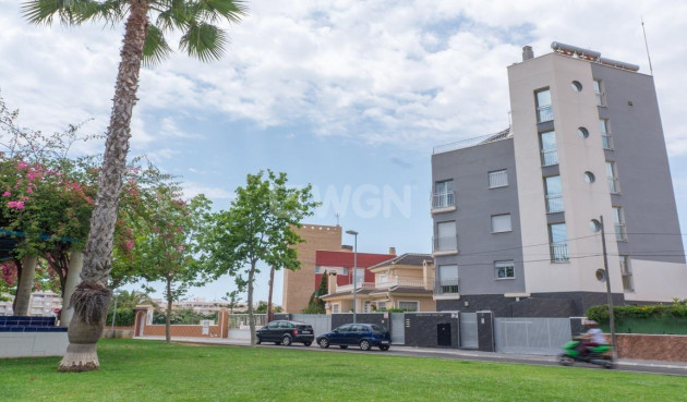 Odsprzedaż - Mieszkanie w bloku - Torrevieja - Estacion De Autobuses