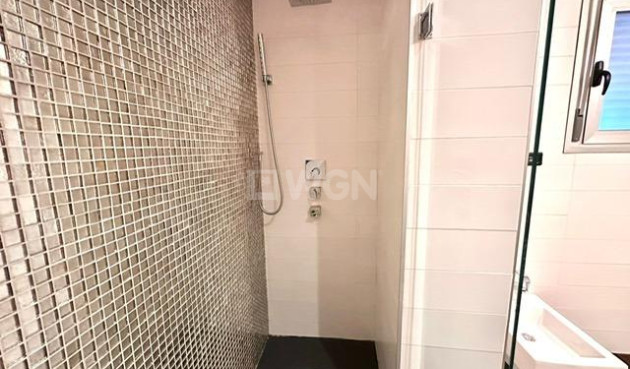 Odsprzedaż - Mieszkanie w bloku - Torrevieja - Estacion De Autobuses