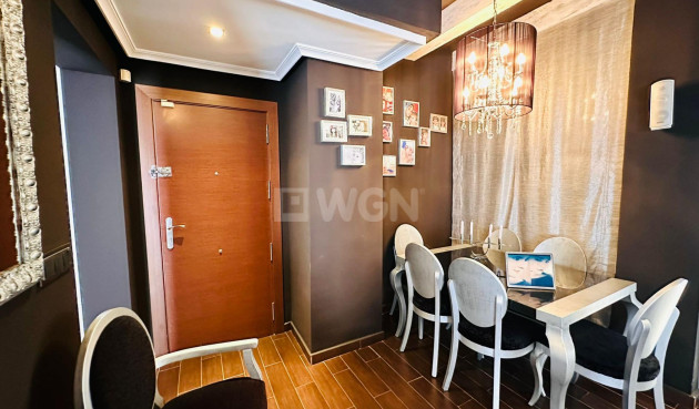 Odsprzedaż - Mieszkanie w bloku - Torrevieja - Estacion De Autobuses