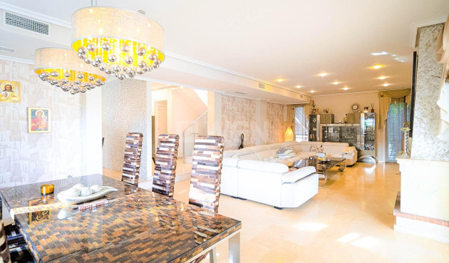 Odsprzedaż - Villa - Torrevieja - Torre La Mata