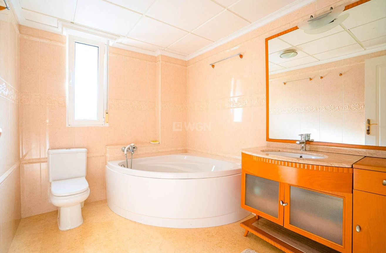 Odsprzedaż - Villa - Torrevieja - Torre La Mata