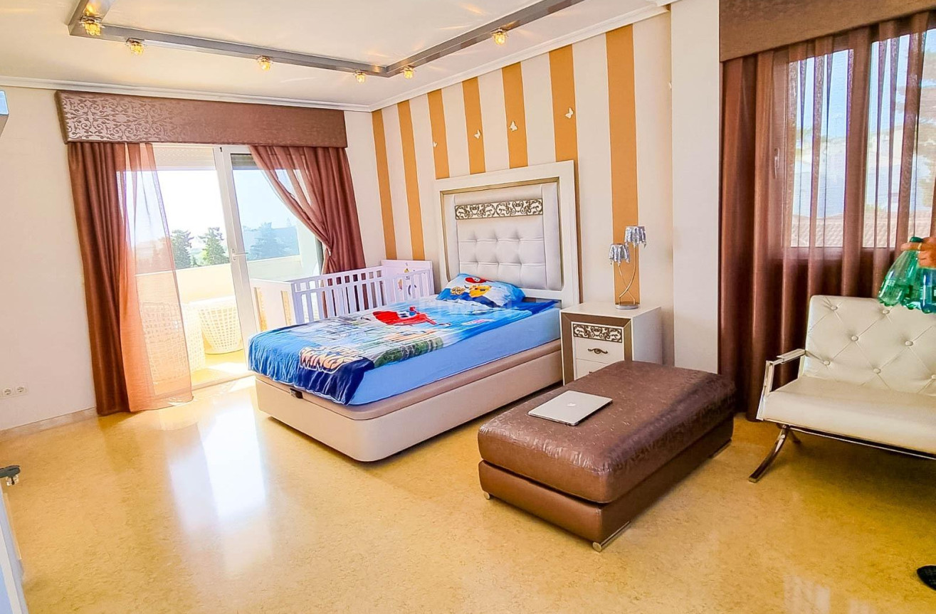 Odsprzedaż - Villa - Torrevieja - Torre La Mata