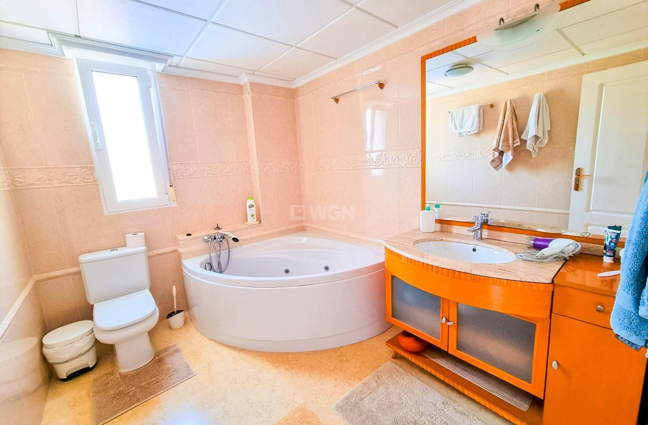 Odsprzedaż - Villa - Torrevieja - Torre La Mata