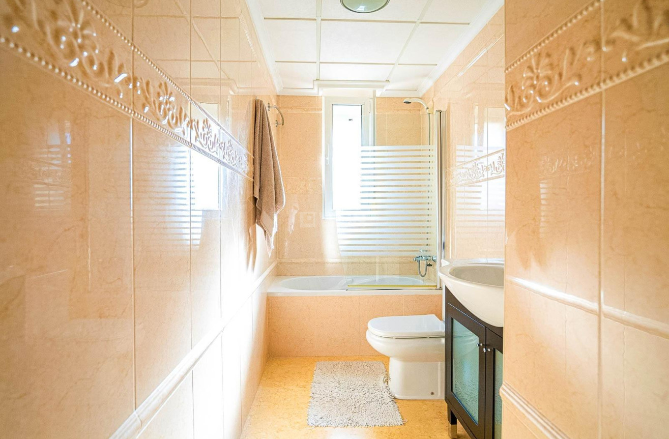 Odsprzedaż - Villa - Torrevieja - Torre La Mata