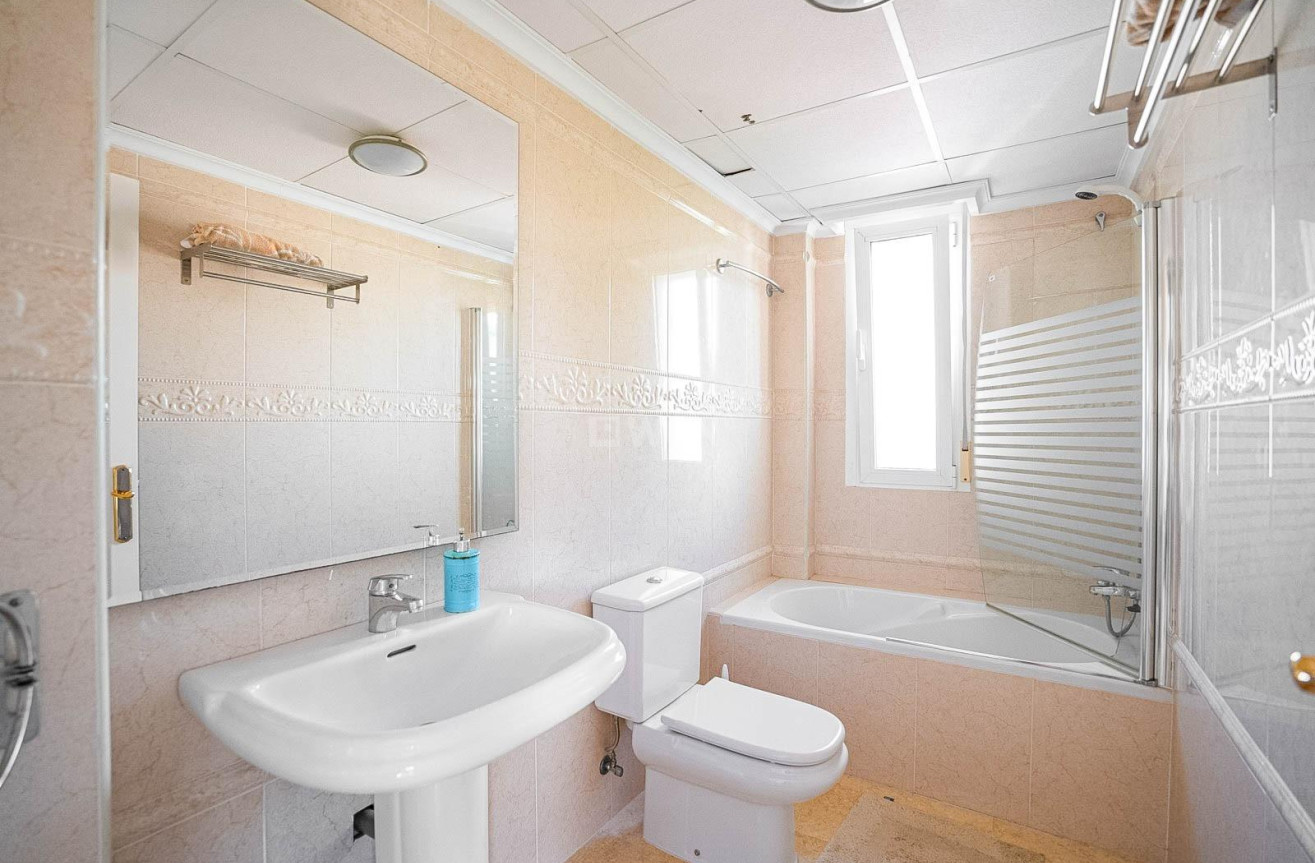 Odsprzedaż - Villa - Torrevieja - Torre La Mata