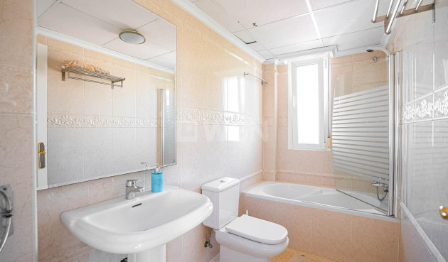 Odsprzedaż - Villa - Torrevieja - Torre La Mata