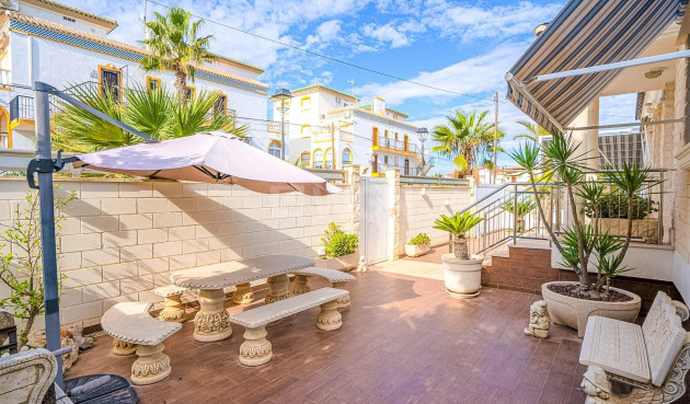 Odsprzedaż - Villa - Torrevieja - Torre La Mata