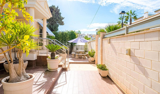 Odsprzedaż - Villa - Torrevieja - Torre La Mata