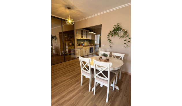 Resale - Apartment / flat - Pilar de la Horadada - La Torre de la Horadada