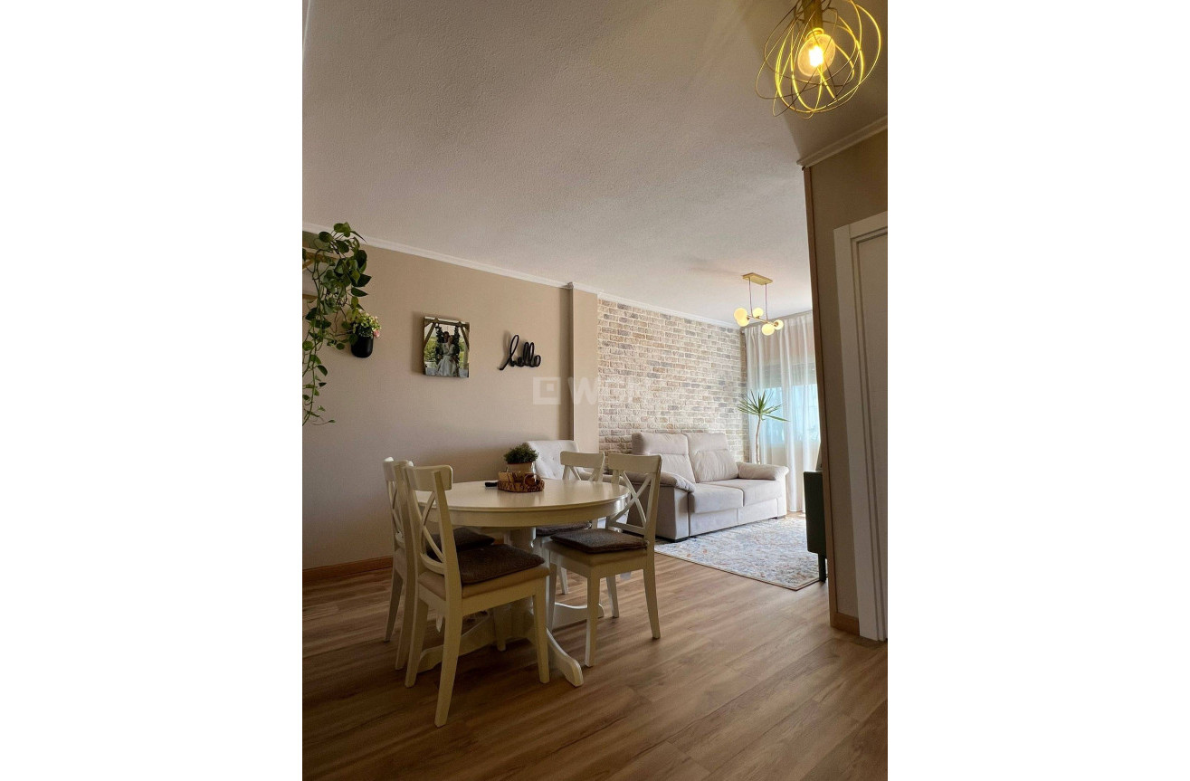 Resale - Apartment / flat - Pilar de la Horadada - La Torre de la Horadada