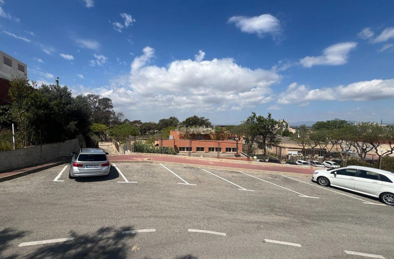 Odsprzedaż - Kamienica - Guardamar del Segura - Centro