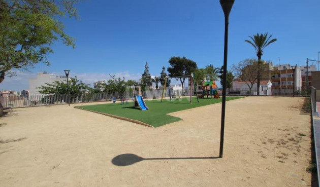 Odsprzedaż - Kamienica - Guardamar del Segura - Centro