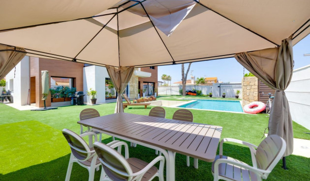 Odsprzedaż - Villa - Torrevieja - Costa Blanca