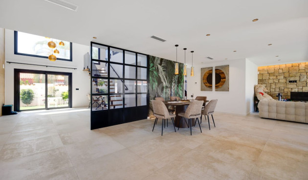 Odsprzedaż - Villa - Torrevieja - Costa Blanca