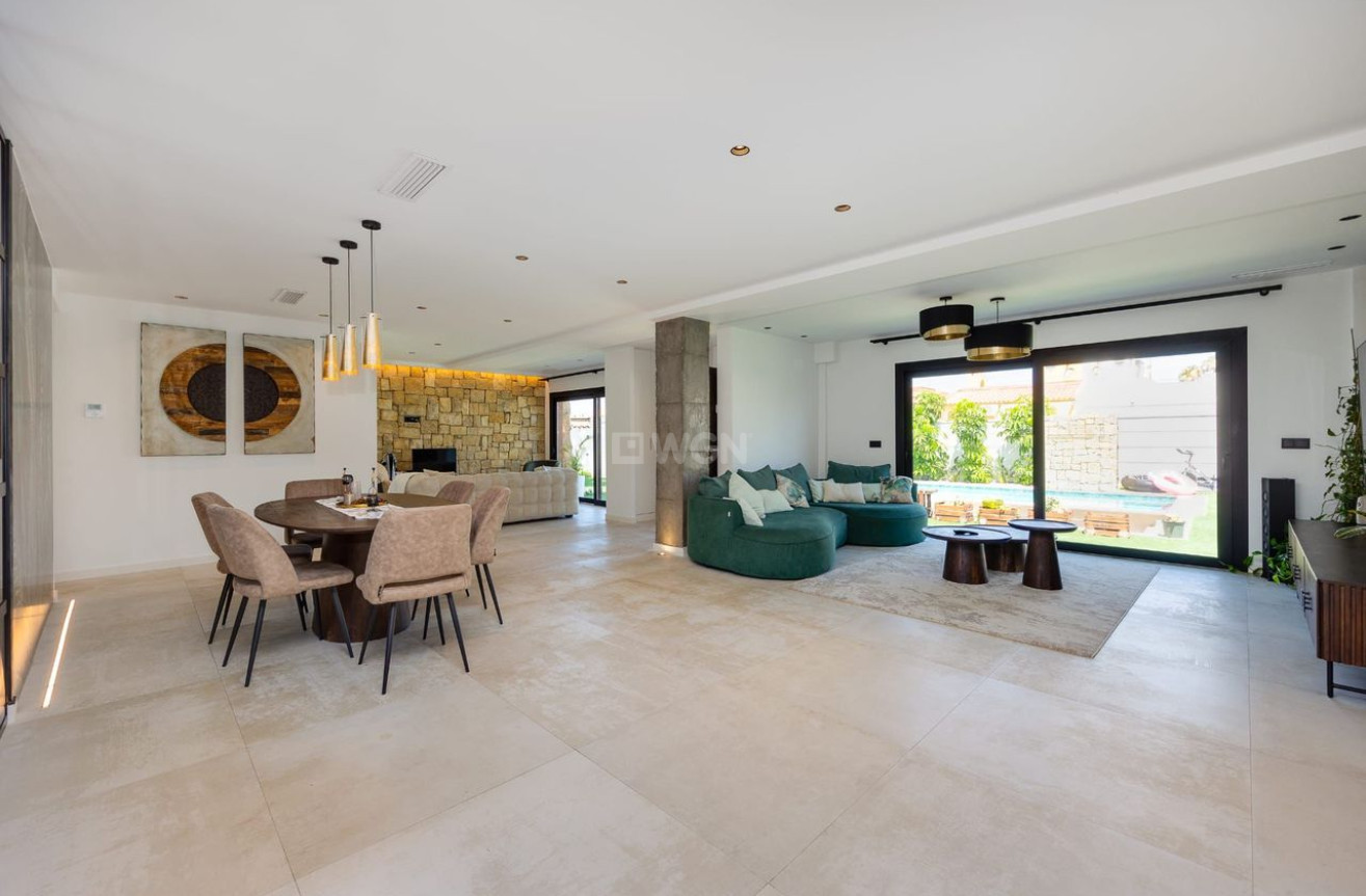 Odsprzedaż - Villa - Torrevieja - Costa Blanca