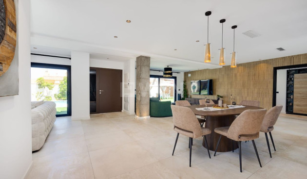 Odsprzedaż - Villa - Torrevieja - Costa Blanca