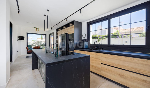 Odsprzedaż - Villa - Torrevieja - Costa Blanca