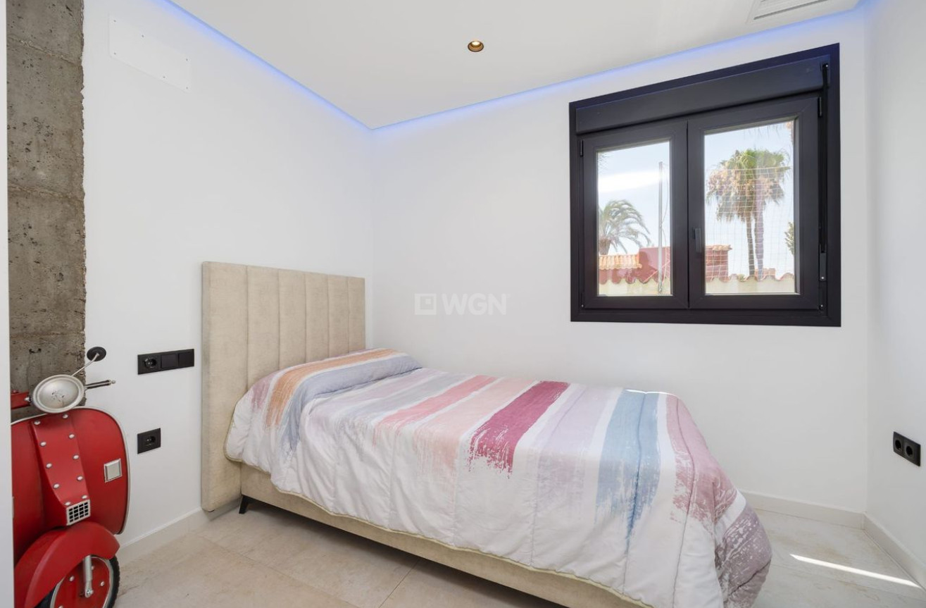 Odsprzedaż - Villa - Torrevieja - Costa Blanca