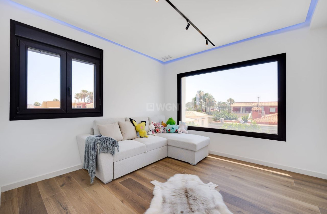 Odsprzedaż - Villa - Torrevieja - Costa Blanca