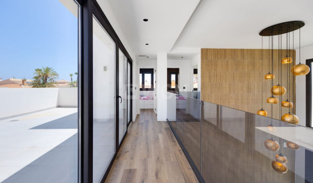 Odsprzedaż - Villa - Torrevieja - Costa Blanca