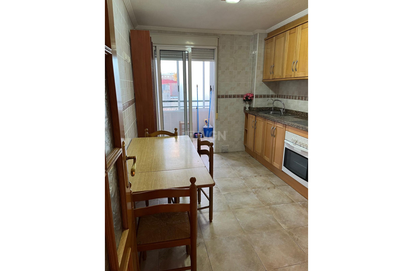 Reventa - Apartamento / piso - Almoradí - Centro Urbano 2