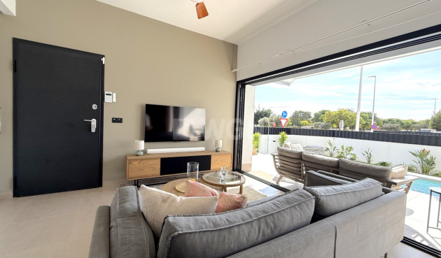 Odsprzedaż - Bungalow - Pilar de la Horadada - Costa Blanca