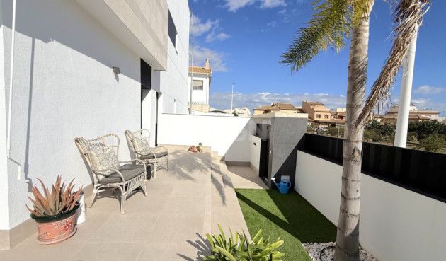 Odsprzedaż - Bungalow - Pilar de la Horadada - Costa Blanca