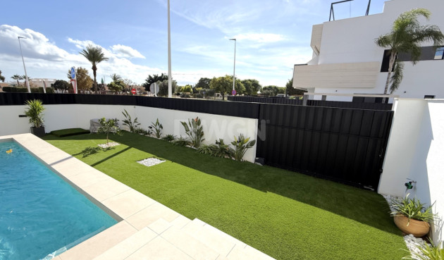 Odsprzedaż - Bungalow - Pilar de la Horadada - Costa Blanca