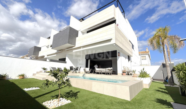 Odsprzedaż - Bungalow - Pilar de la Horadada - Costa Blanca